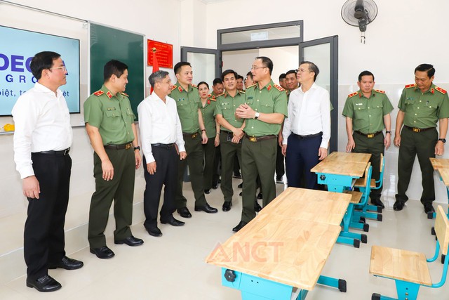Bộ Công an công bố quyết định thành lập Trường Văn hóa Công an nhân dân III tại TP Cần Thơ- Ảnh 4.