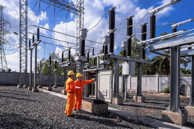 Miền Bắc lập kỷ lục về tiêu thụ điện do nắng nóng kéo dài- Ảnh 1.