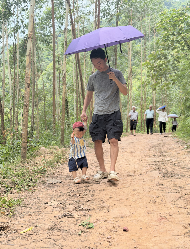 Đánh thức "viên ngọc xanh" Thác Thùm Thùm: Câu chuyện tiếp thị điểm đến từ âm vang ngàn năm - Ảnh 2.