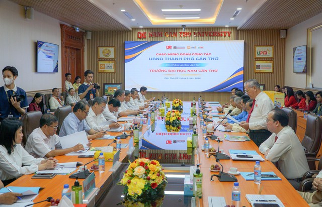 Lãnh đạo UBND TP Cần Thơ làm việc với Trường Đại học Nam Cần Thơ- Ảnh 1.