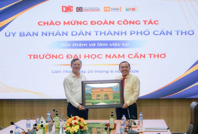 Lãnh đạo UBND TP Cần Thơ làm việc với Trường Đại học Nam Cần Thơ- Ảnh 5.