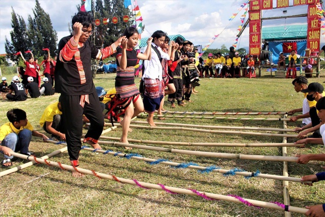 Xã Sơn Hòa: Nâng cao chất lượng cuộc sống, lấy người dân làm trung tâm phát triển- Ảnh 6.
