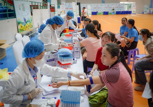TP Cần Thơ: Hơn 1.000 đoàn viên tham gia Ngày hội “Trao sức khỏe công nhân - Vì một Việt Nam khỏe mạnh”- Ảnh 6.