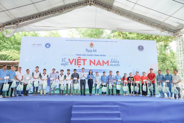 TP Cần Thơ: Hơn 1.000 đoàn viên tham gia Ngày hội “Trao sức khỏe công nhân - Vì một Việt Nam khỏe mạnh”- Ảnh 9.