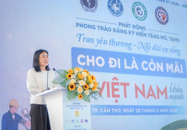 TP Cần Thơ: Hơn 1.000 đoàn viên tham gia Ngày hội “Trao sức khỏe công nhân - Vì một Việt Nam khỏe mạnh”- Ảnh 7.