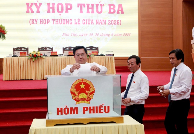 Phú Thọ: Chung sức, đồng lòng giữ vững đà tăng trưởng, tạo nền tảng cho giai đoạn phát triển mới- Ảnh 4.