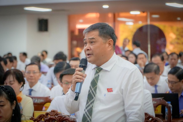 Kỳ họp thứ ba HĐND TP Cần Thơ khoá XI tiến hành phiên chất vấn và trả lời chất vấn- Ảnh 1.