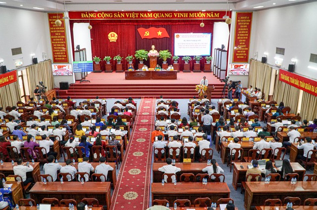 Bế mạc Kỳ họp thứ ba HĐND TP Cần Thơ khóa XI, thông qua 48 Nghị quyết- Ảnh 1.