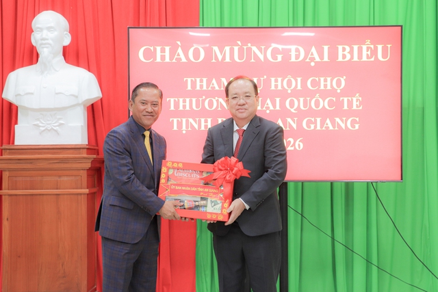 Lãnh đạo tỉnh An Giang tiếp, chào xã giao các đoàn tỉnh của Campuchia và Lào- Ảnh 3.
