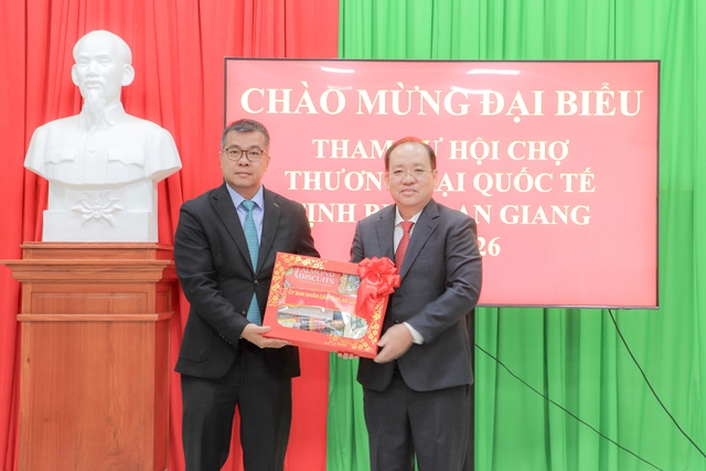 Lãnh đạo tỉnh An Giang tiếp, chào xã giao các đoàn tỉnh của Campuchia và Lào- Ảnh 5.