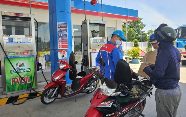 Bộ Công Thương sẽ kiểm tra đột xuất cây xăng về chất lượng xăng E10- Ảnh 1.