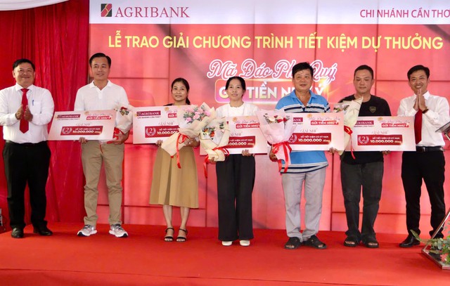 Agribank Chi nhánh Cần Thơ trao giải đặc biệt chương trình tiết kiệm dự thưởng 01 chiếc ô tô điện VinFast VF3- Ảnh 5.