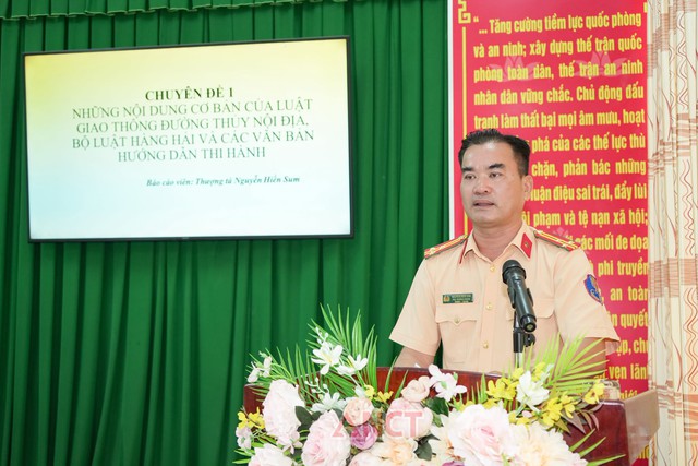 Công an TP Cần Thơ: Tập huấn nghiệp vụ tuần tra, kiểm soát trên đường thủy năm 2026- Ảnh 2.
