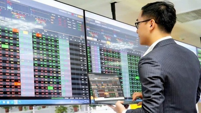 2 thay đổi quan trọng về thuế TNCN đối với nhà đầu tư chứng khoán - Ảnh 1.