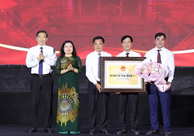 Bãi Dừa - Khúc tráng ca bất tử: Trang trọng lễ tri ân các liệt sĩ Đại đội pháo binh 45 Hà Tĩnh.- Ảnh 7.