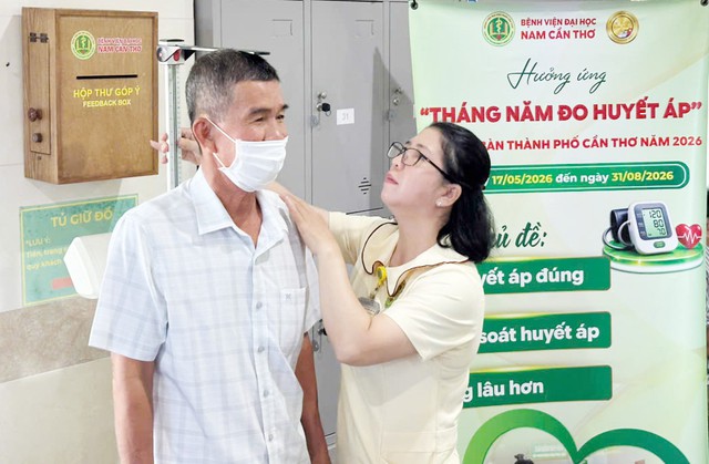 Bệnh viện Đại học Nam Cần Thơ khám sức khỏe miễn phí cho 2.000 người dân phường Cái Răng- Ảnh 6.