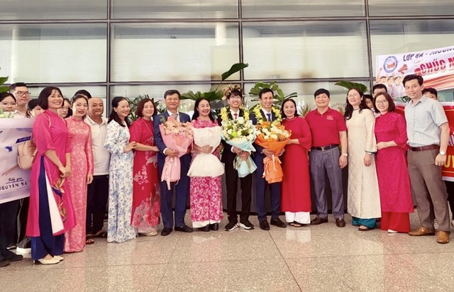 Huy chương Bạc Olympic Vật lý quốc tế: Dấu ấn mới của truyền thống hiếu học xứ Thanh- Ảnh 2.