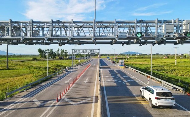 Chính thức thu phí 5 tuyến cao tốc Bắc - Nam từ 20 giờ ngày 15/7- Ảnh 1.
