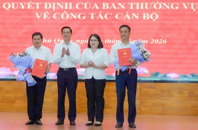 Công bố quyết định của Ban Thường vụ Tỉnh ủy An Giang về công tác cán bộ tại Đặc khu Phú Quốc - Ảnh 2.
