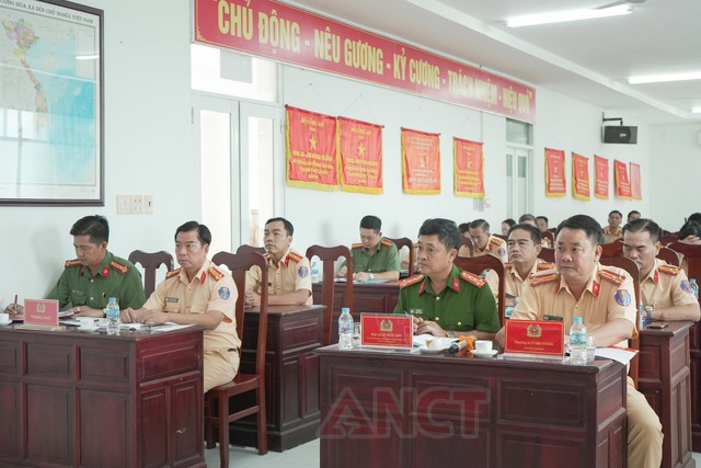 Cần Thơ: Lực lượng CSGT quyết tâm hoàn thành nhiệm vụ bảo đảm TTATGT năm 2026- Ảnh 1.