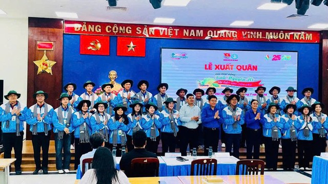 49 Chiến sĩ Tình nguyện xuất quân đến Đặc khu Côn Dảo với sức trẻ kiến tạo những giá trị bền vững- Ảnh 2.