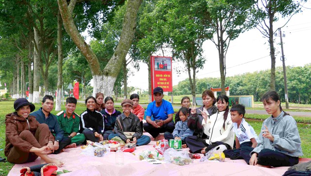 Trung đoàn 95 nỗ lực xây dựng doanh trại chính quy- Ảnh 2.