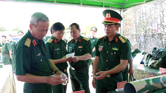 Trung đoàn 95 nỗ lực xây dựng doanh trại chính quy- Ảnh 3.