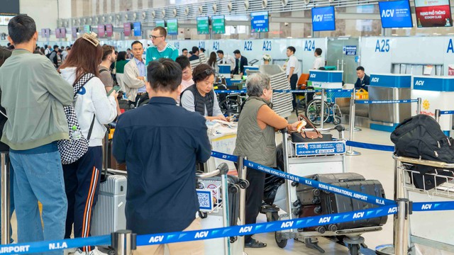 Đường bay Hà Nội - TP Hồ Chí Minh lọt top 4 đường bay nhộn nhịp nhất thế giới- Ảnh 1.