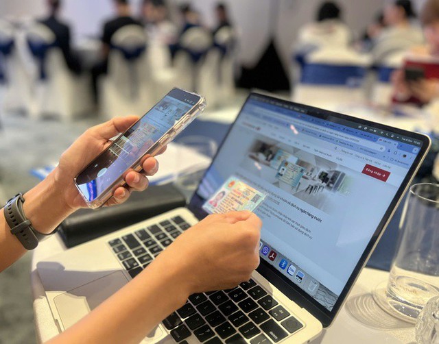 NHNN yêu cầu các ngân hàng cung cấp dịch vụ đăng ký hạn mức, thời gian chuyển tiền cho khách hàng- Ảnh 1.
