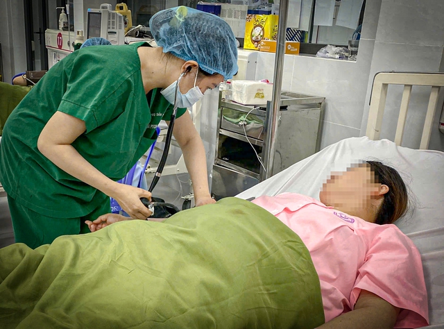 Bệnh viện Phụ sản TP. Cần Thơ cấp cứu thành công sản phụ mắc bệnh lý tim bẩm sinh Ebstein hiếm gặp - Ảnh 3.