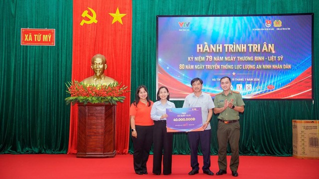 Hành trình tri ân tháng Bảy lan tỏa đạo lý "Uống nước nhớ nguồn"- Ảnh 1.