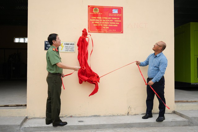 Công an TP Cần Thơ nhận bàn giao Trạm Biến áp T82- Ảnh 2.