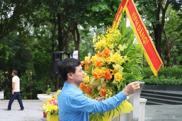 Tri ân đồng chí Hoàng Quốc Việt, lan tỏa giá trị truyền thống của tổ chức Công đoàn - Ảnh 2.