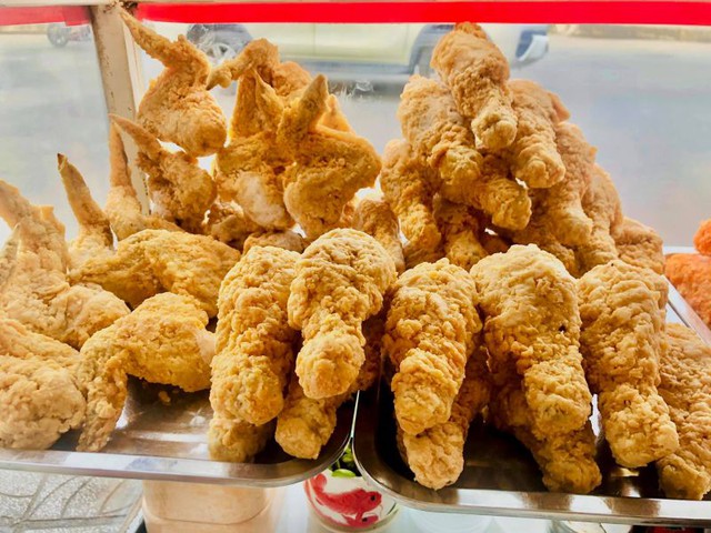 Cuộc đua giữa ba chuỗi đồ ăn nhanh lớn nhất Việt Nam - Ảnh 1.