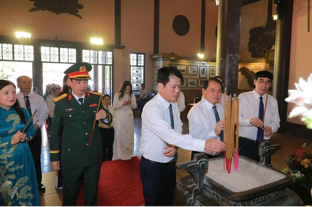 Khắc ghi lời Bác dạy, Thanh Hóa tiếp nối hành trình tri ân các Anh hùng liệt sĩ- Ảnh 3.