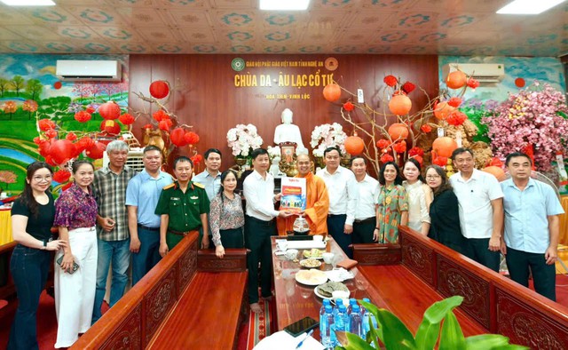 Nghệ An: Hội nhà báo dâng hương tri ân 555 nhà báo liệt sĩ tại Âu Lạc Cổ Tự - Ảnh 7.