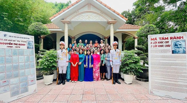Lan tỏa đạo lý "Uống nước nhớ nguồn" tại Chương trình họp mặt tri ân nhân kỷ niệm 79 năm Ngày Thương binh - Liệt sĩ - Ảnh 3.