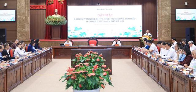 Văn nghệ sĩ, trí thức, nghệ nhân giữ gìn bản sắc văn hóa Thăng Long - Hà Nội - Ảnh 1.