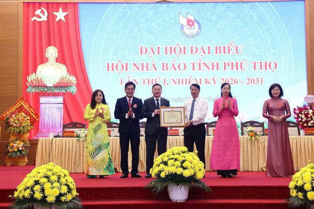 Hội Nhà báo tỉnh Phú Thọ hướng tới nền báo chí chuyên nghiệp, hiện đại trong kỷ nguyên số- Ảnh 4.