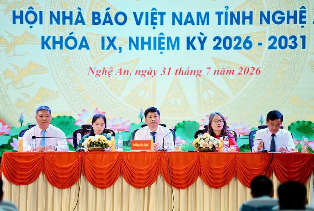 Đại hội Hội Nhà báo Việt Nam tỉnh Nghệ An khóa IX: Xây dựng đội ngũ người làm báo bản lĩnh, chuyên nghiệp, hiện đại- Ảnh 3.