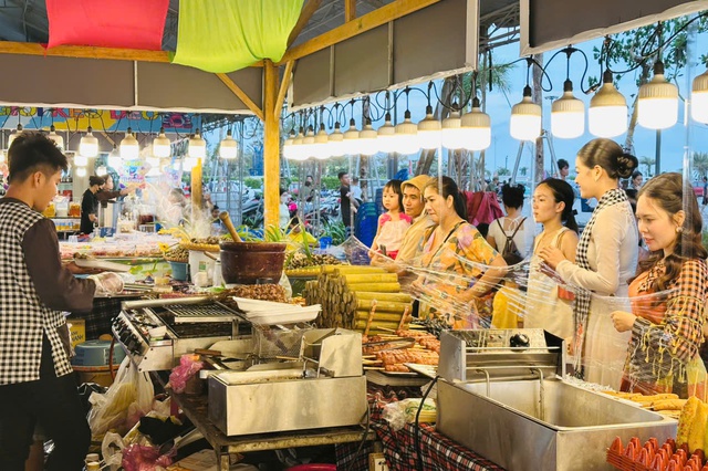 Khai mạc Tuần lễ Xúc tiến ngành Công nghiệp thực phẩm năm 2026 tại TP Hồ Chí Minh- Ảnh 6.
