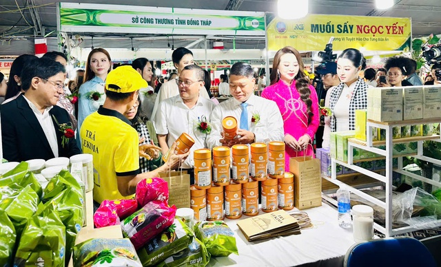 Khai mạc Tuần lễ Xúc tiến ngành Công nghiệp thực phẩm năm 2026 tại TP Hồ Chí Minh- Ảnh 3.