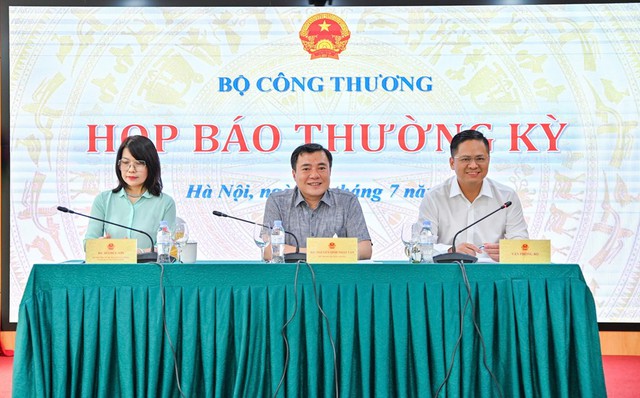 Bộ Công Thương lý giải mức nhập siêu 16,65 tỷ USD trong nửa đầu năm- Ảnh 1.