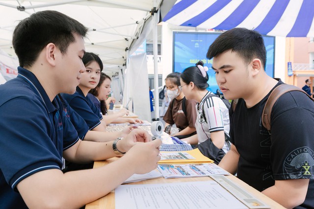 Ngày hội Việc làm Thanh niên Thủ đô năm 2026: Nơi người trẻ sẵn sàng cho hành trình nghề nghiệp tương lai- Ảnh 8.