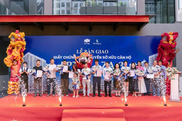 Đà Nẵng: FPT City tổ chức bàn giao Giấy chứng nhận quyền sở hữu căn hộ FPT Plaza 3 - Ảnh 1.