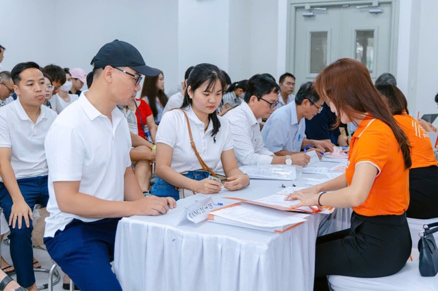 Đà Nẵng: FPT City tổ chức bàn giao Giấy chứng nhận quyền sở hữu căn hộ FPT Plaza 3 - Ảnh 4.