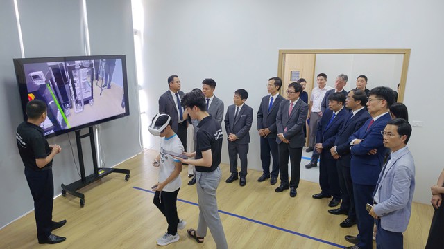 Samsung Việt Nam khánh thành Trung tâm Phát triển nhân tài công nghệ cao Samsung Innovation Campus tại Thái Nguyên.  - Ảnh 4.
