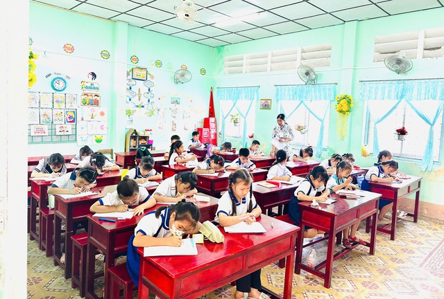 An Giang giảm 613 đầu mối trường mầm non, phổ thông - Ảnh 2.