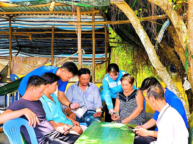 Cà Mau đẩy mạnh Phong trào “Bình dân học vụ số”- Ảnh 4.