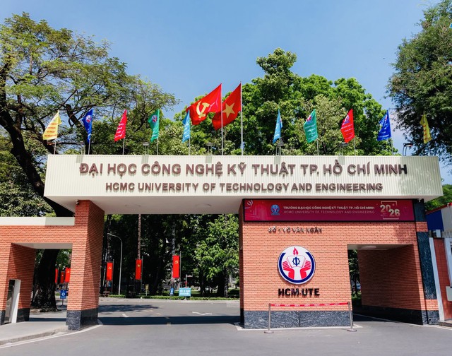 Doanh thu nhiều trường đại học tại TP.HCM tăng mạnh- Ảnh 1.